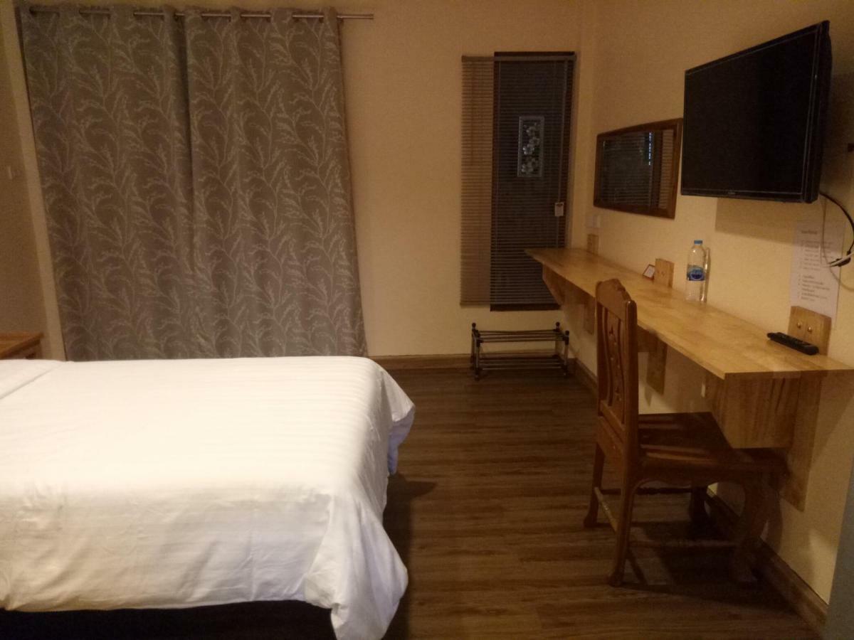 Little Guest House Hotel Chiang Mai Dış mekan fotoğraf
